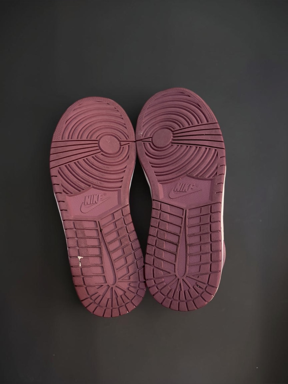 Air Jordan 1 Mid SE "Berry Pink" / "Light Mulberry" Suede (Women’s 9.5) - Picture 4 of 5